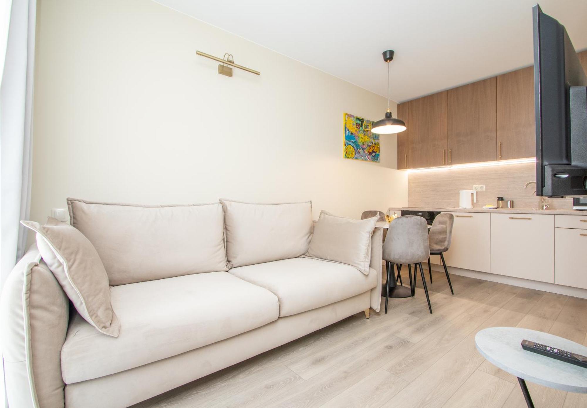 Center Karoso Apartment, Free Parking